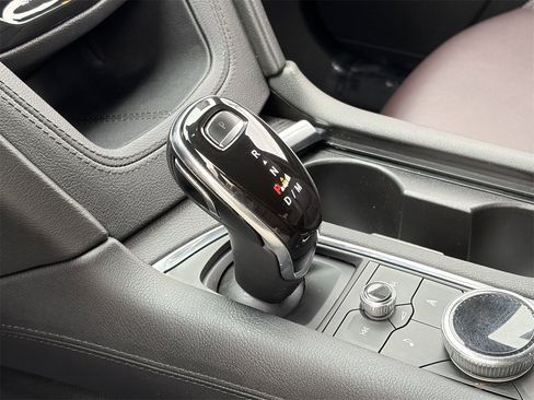 Used 2020 Cadillac XT6 Premium Luxury image 28