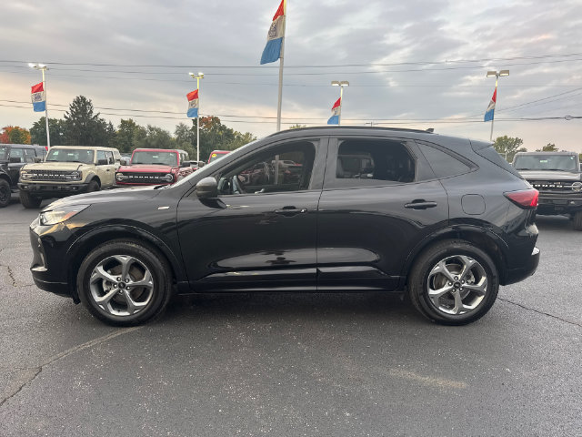 Used 2024 Ford Escape ST-Line w/ Tech Pack #1 AWD/4WD image 4