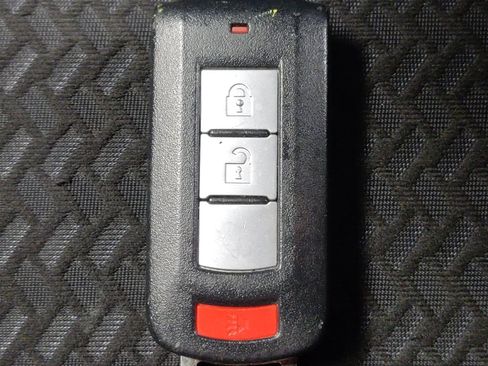 Used 2024 Mitsubishi Eclipse Cross AWD image 32