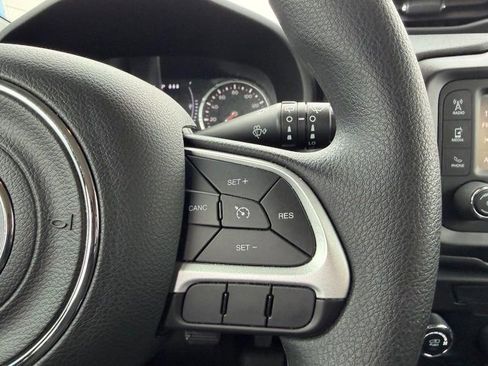 Used 2019 Jeep Renegade Sport w/ Sport Appearance Group image 12