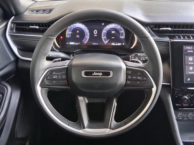 Used 2025 Jeep Grand Cherokee L Laredo RWD image 10