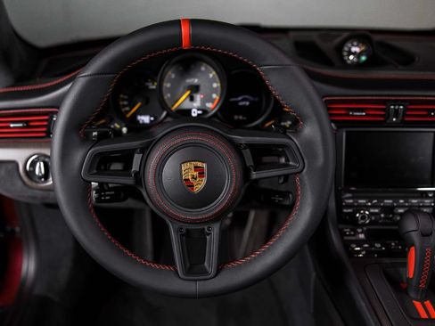 Used 2015 Porsche 911 GT3 RWD image 17