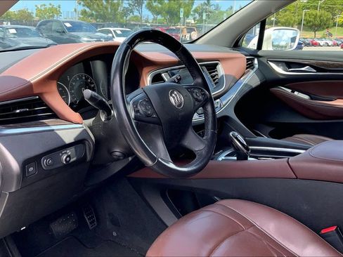 Used 2018 Buick Enclave Avenir w/ Avenir Technology Package FWD image 11