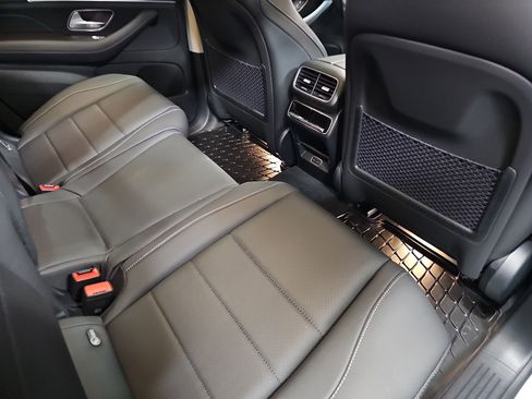 New 2026 Mercedes-Benz GLS 450 4MATIC image 11