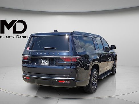 New 2025 Jeep Wagoneer L 4WD w/ Convenience Group I image 5