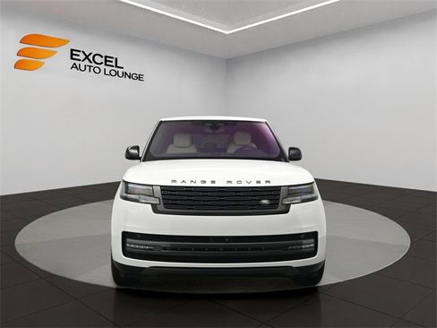 Used 2023 Land Rover Range Rover SE image 8