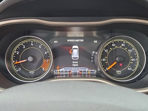 Used 2015 Jeep Cherokee Trailhawk w/ Comfort/Convenience Group image 25