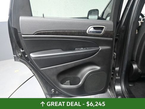 Used 2012 Jeep Grand Cherokee Laredo AWD/4WD image 24