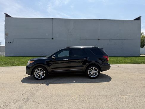 Used 2014 Ford Explorer XLT w/ Equipment Group 202A AWD/4WD image 4