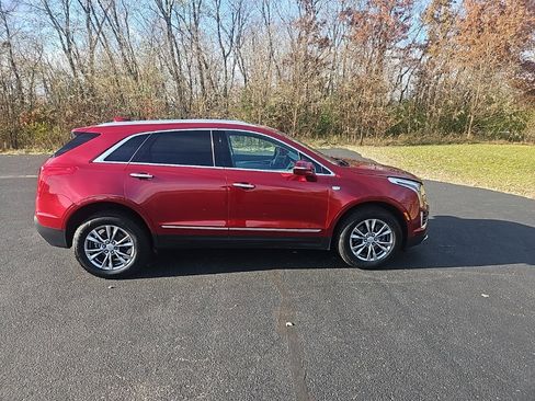 Used 2021 Cadillac XT5 Premium Luxury w/ LPO, Floor Liner Package image 7