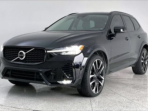 Certified 2024 Volvo XC60 B5 Ultimate w/ Protection Package Premier AWD/4WD image 13