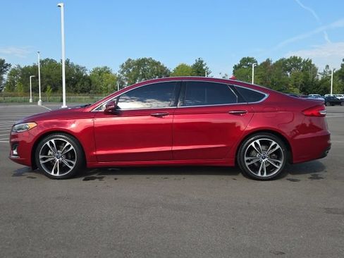 Used 2019 Ford Fusion Titanium AWD/4WD image 12