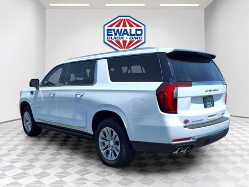 Certified 2025 GMC Yukon XL Denali w/ Sun & Power Step Package AWD/4WD image 4