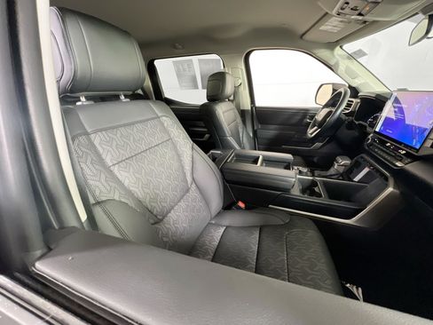 Used 2023 Toyota Tundra SR5 w/ SR5 Premium Package AWD/4WD image 27