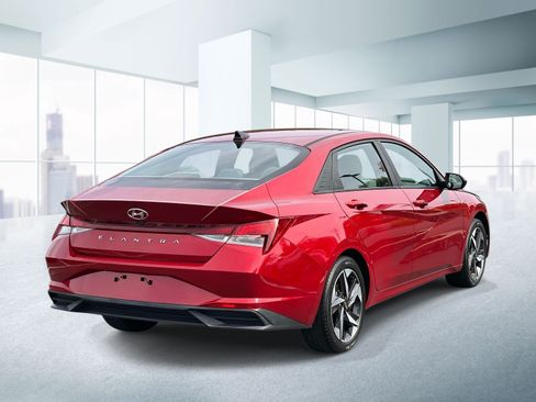 Used 2023 Hyundai Elantra SEL w/ Convenience Package FWD image 4