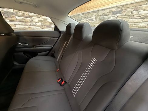 Used 2023 Hyundai Elantra SEL FWD image 40