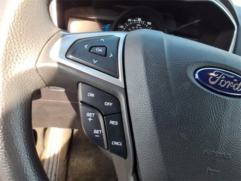 Used 2016 Ford Fusion SE image 8