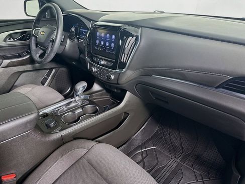 Used 2023 Chevrolet Traverse LT image 28