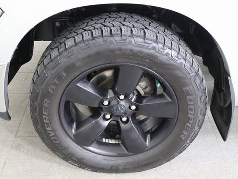 Used 2015 RAM 1500 Outdoorsman image 15