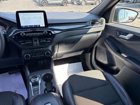 Used 2025 Ford Escape ST-Line FWD image 22