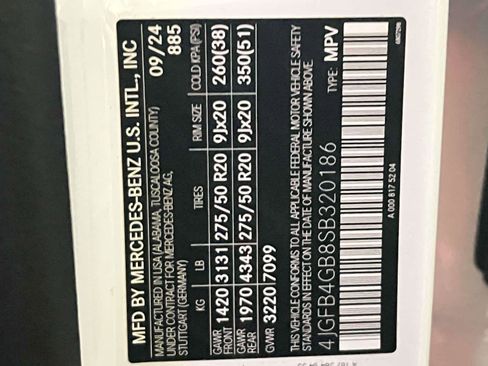 Used 2025 Mercedes-Benz GLE 450e 4MATIC image 11