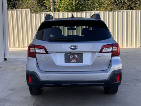 Used 2019 Subaru Outback 2.5i Premium image 5