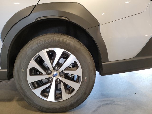 Used 2025 Subaru Outback Premium w/ Popular Package #1A AWD/4WD image 14