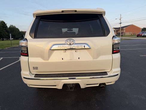 Used 2014 Toyota 4Runner Limited AWD/4WD image 5