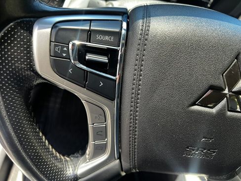 Used 2019 Mitsubishi Outlander SEL AWD/4WD image 27