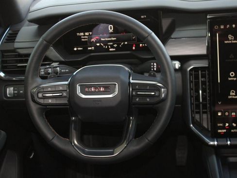 Used 2026 GMC Acadia AT4 AWD/4WD image 14