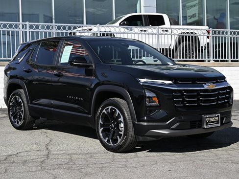 Used 2025 Chevrolet Equinox LT w/ Safety and Technology Package image 42