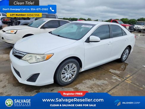 Used 2014 Toyota Camry LE FWD image 1