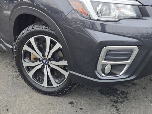 Used 2019 Subaru Forester Limited image 4