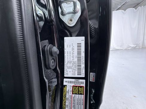 Certified 2024 Toyota Tundra Limited AWD/4WD image 24