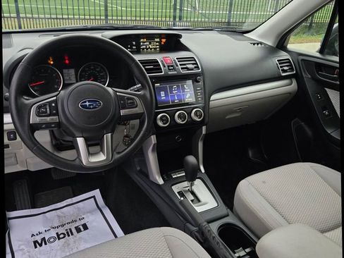 Used 2018 Subaru Forester 2.5i Premium w/ All-Weather Package image 12