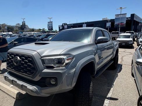 Used 2020 Toyota Tacoma TRD Sport w/ Technology Package RWD image 1