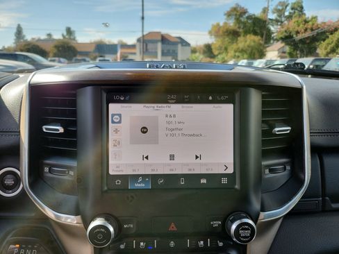 Used 2022 RAM 1500 Laramie image 12