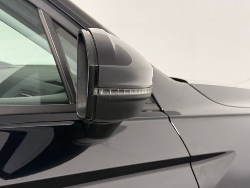 Used 2021 Volkswagen Tiguan S FWD image 9