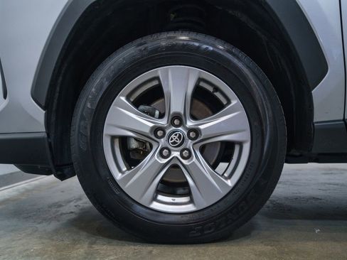 Used 2024 Toyota RAV4 XLE AWD/4WD image 11