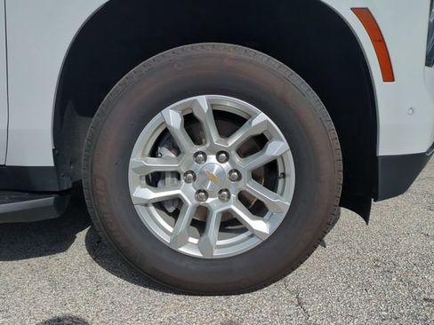 Certified 2025 Chevrolet Tahoe LT AWD/4WD image 11