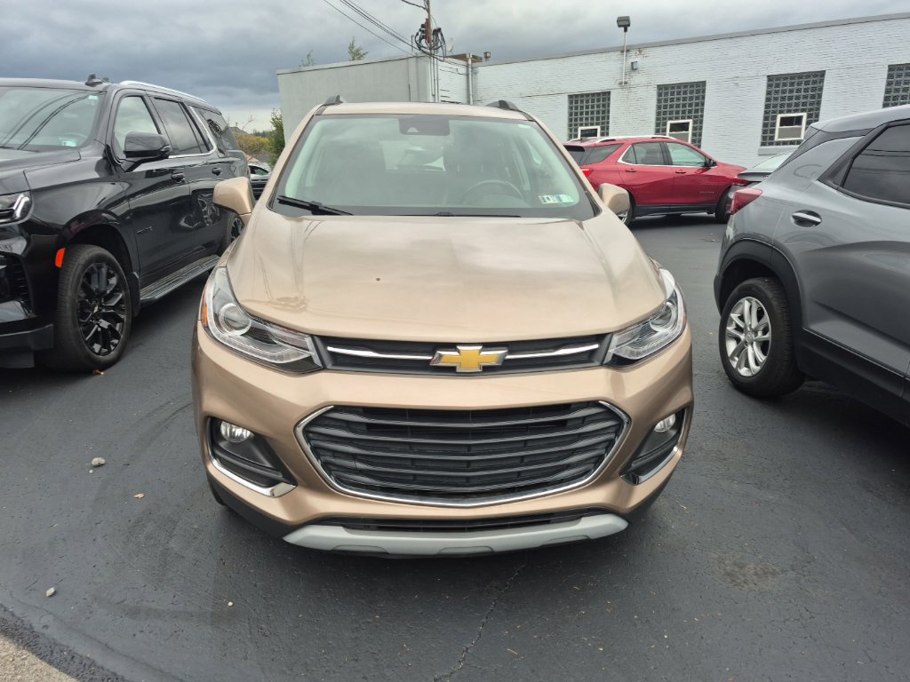 Used 2018 Chevrolet Trax Premier AWD/4WD image 2