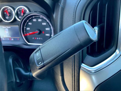 Used 2020 Chevrolet Silverado 1500 LT Trail Boss image 28