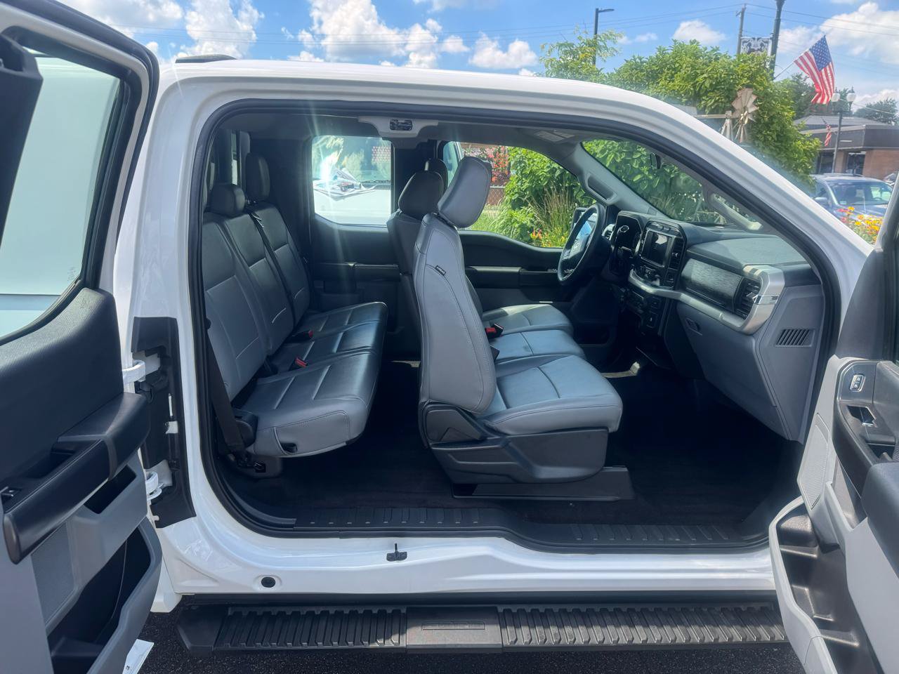 Used 2021 Ford F150 XL w/ Equipment Group 101A High RWD image 15