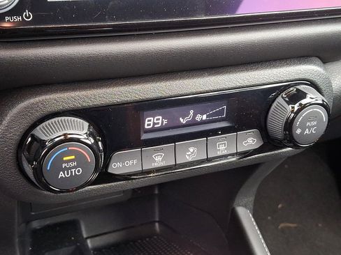 Certified 2022 Nissan Kicks SR image 15