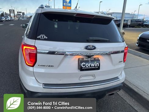 Used 2018 Ford Explorer Limited image 7