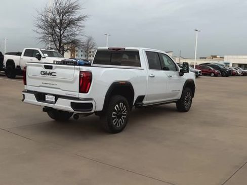 New 2026 GMC Sierra 2500 Denali Ultimate image 9