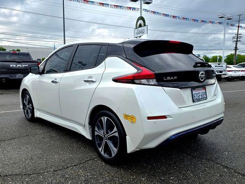 Used 2022 Nissan Leaf SV FWD image 6