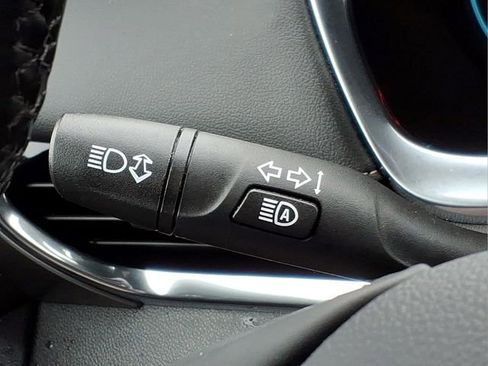 Used 2023 Chevrolet Traverse LT w/ LPO, Floor Liner Package AWD/4WD image 25