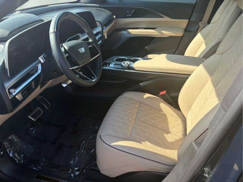 Certified 2026 Cadillac Lyriq Signature Luxury w/ Nappa Leather Package AWD/4WD image 7