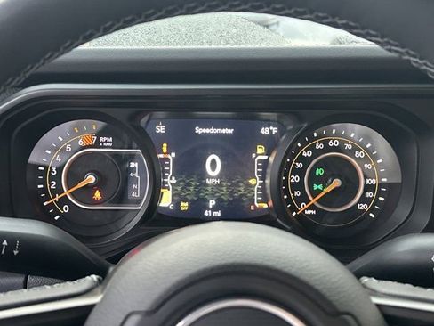 New 2025 Jeep Wrangler Unlimited Rubicon w/ XTREMEE 35" Tire Package image 27